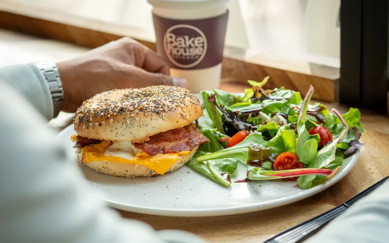 _file67c1266e99dac-egg-and-cheese-bagel